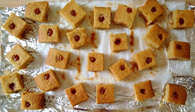 caramel_filled_blondie_pieces