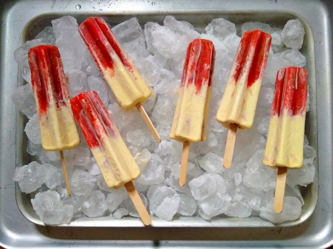 Frozen_rhubarb_and_custard_ice_lollies