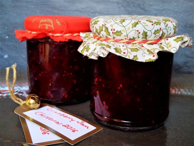 Jars_of_homemade_cranberry_jam