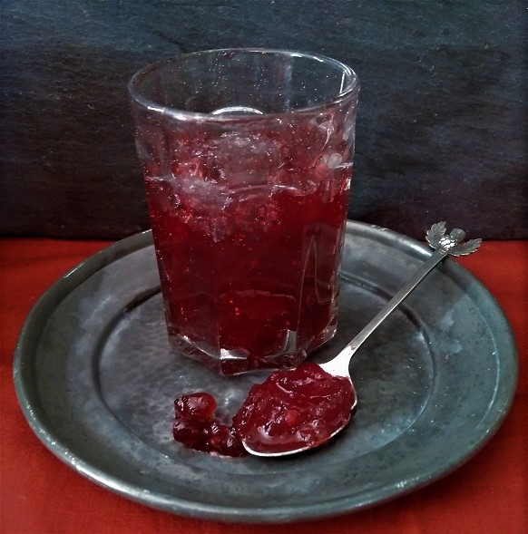 Cranberry_sauce_serving_suggestion