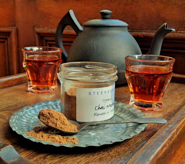 Jar_of_ready_mixed_chai_masala