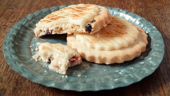 Chai_masala_spiced_Easter_biscuits_with_marzipan_top