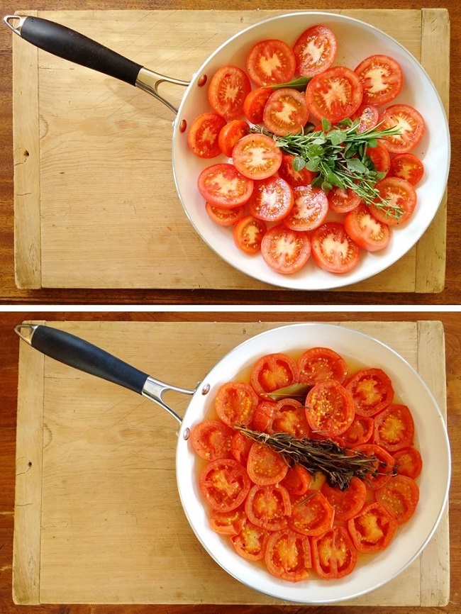 Before_and_after_cooking_tomatoes_for_sauce