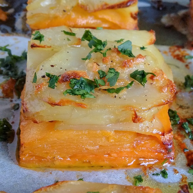 Close-up_on_a_root_vegetable_square