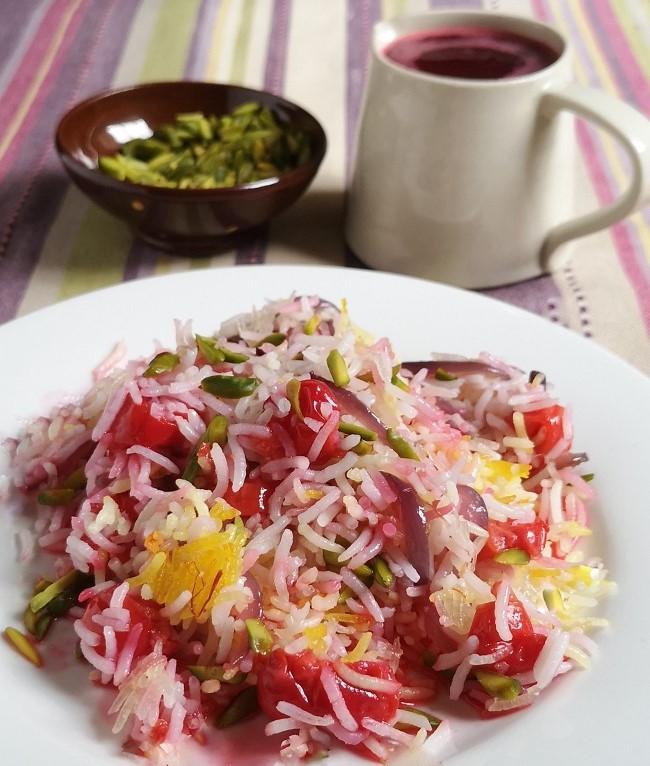 Plated_portion_of_Persian-style_sour_cherry_rice