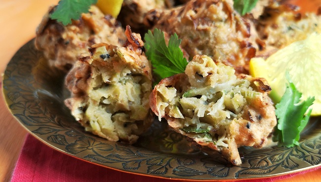 Freshly_cooked_home-made_courgette_and_leek_bhajis