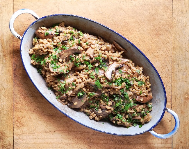 Overhead_image_of_barley_and_mushroom_risotto