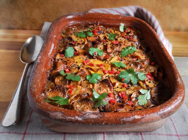 Whole_serving_dish_of_curried_root_vegetable_dauphinoise