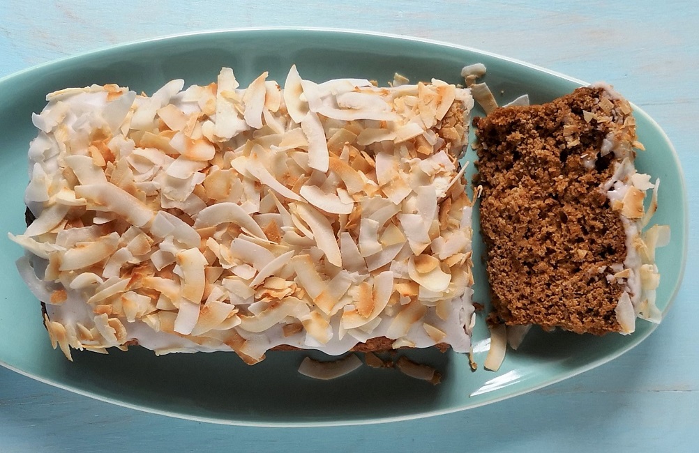 Overhead_banana_and_coconut_bread_with_one_slice_off