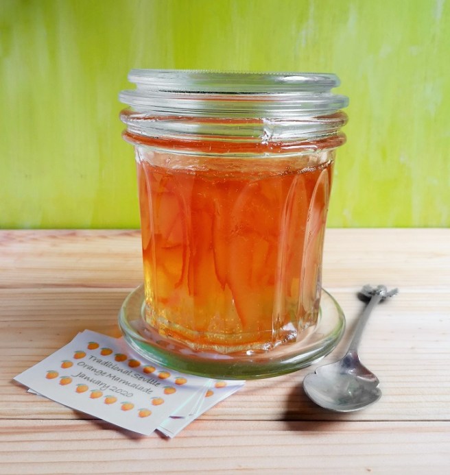 Large_confiture_jar_of_homemade_Seville_orange_marmalade