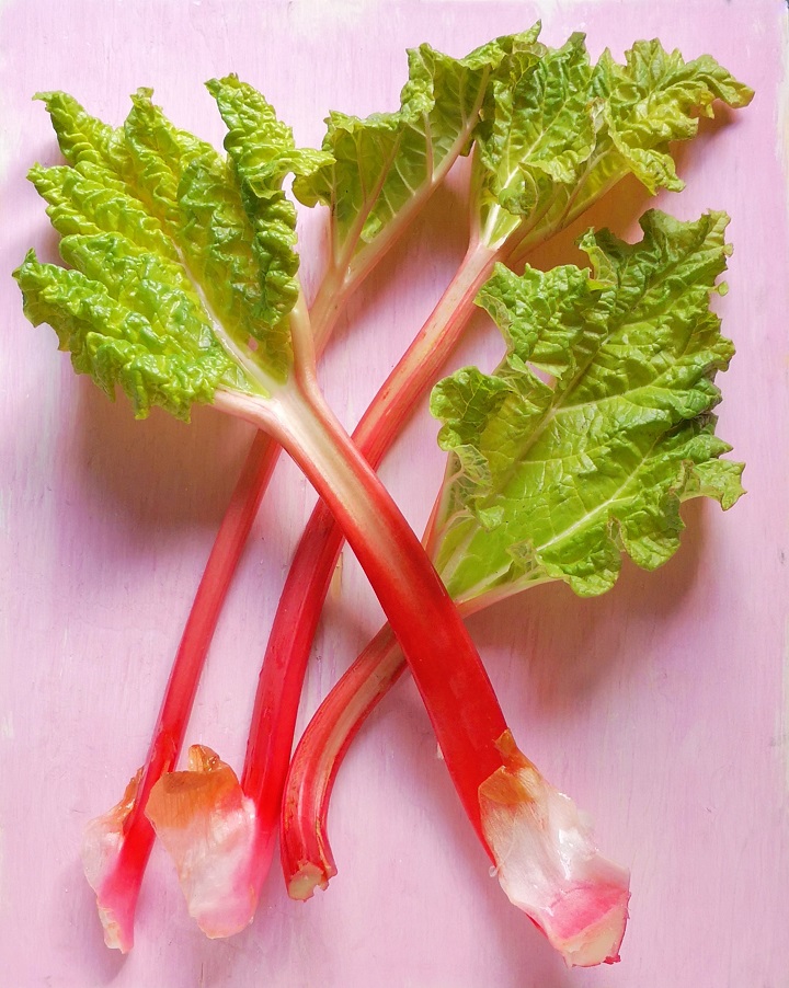 Short_stems_of_home-grown_forced_rhubarb