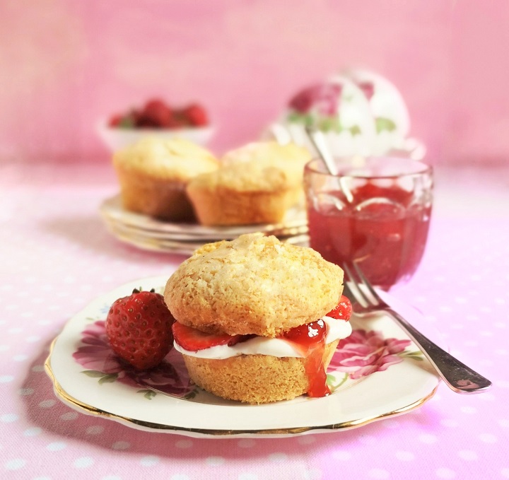 Homemade_gluten-free_dairy-free_vegan_version_of_a_strawberry_shortcake