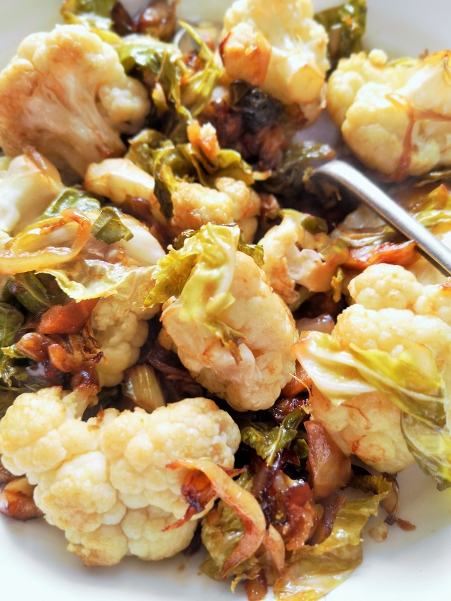 Close-up_on_soy-braised_cauliflower