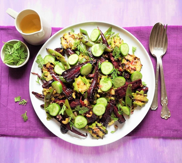 Endy_of_July_homegrown_vegetables_served_in_a_salad