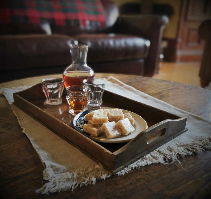 A_pile_of_ginger_tablet_with_ginger_wine