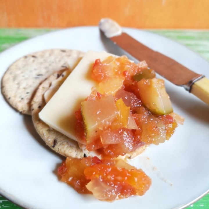 Homemade_chutney_cheese_and_oatcakes