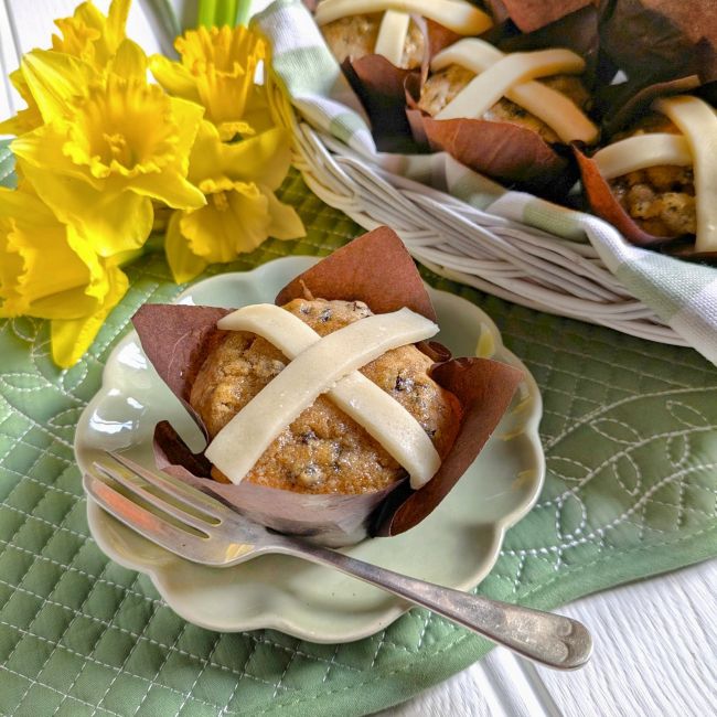Single_gluten-free_vegan_Easter_muffin