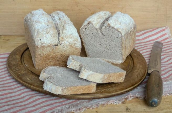 Homemade_gluten-free_dairy-free_vegan_buckwheat_bread